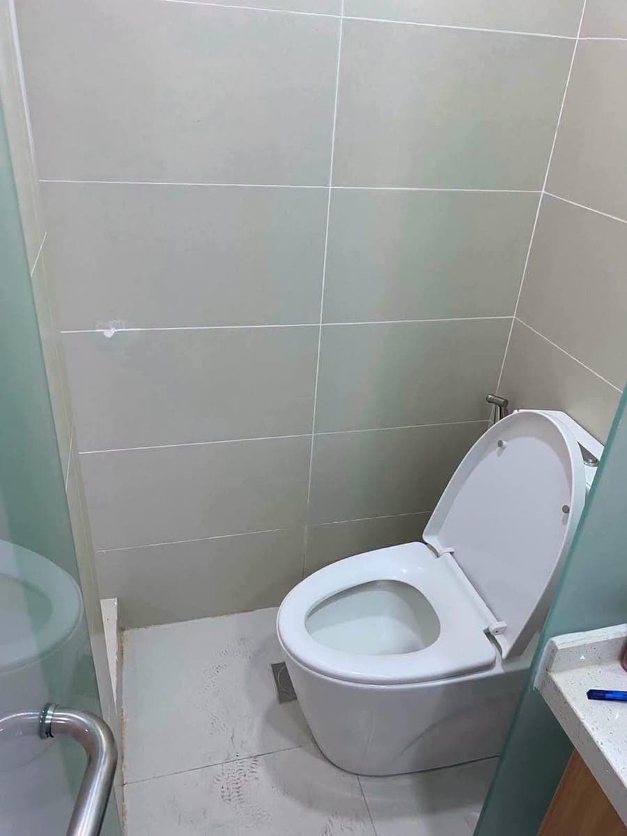 Unit  For rent                 Congressional Town Center                                    TOWER 2 - photo 5