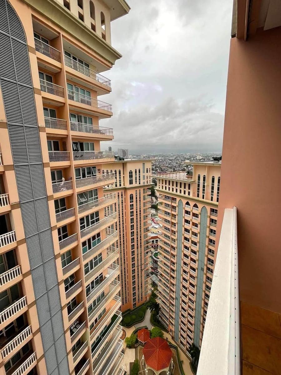 Modern 40 SQM Studio in Venice Luxury Residences, McKinley Hill - photo 2