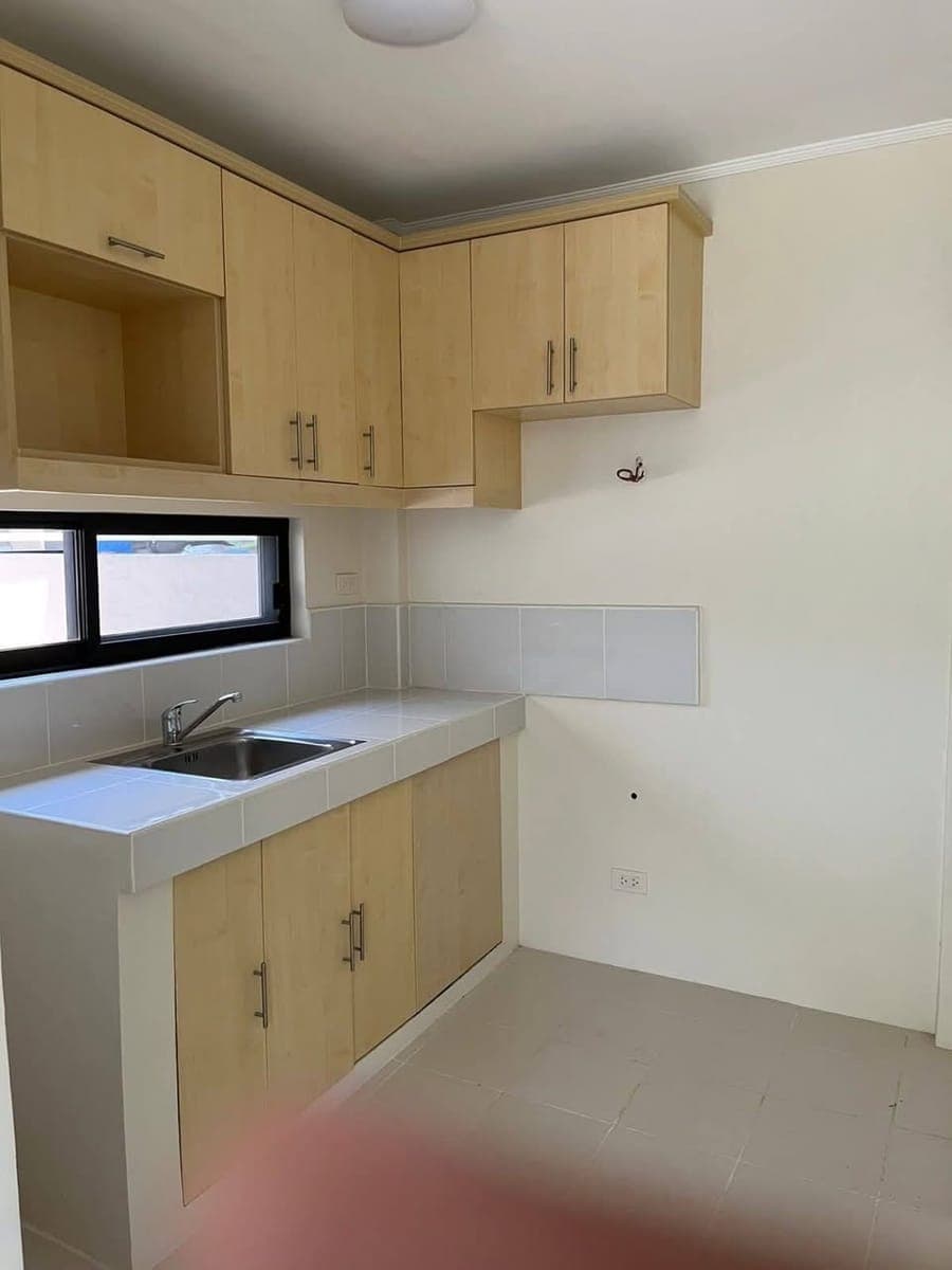 Available Now!! 2 Storey House - photo 4