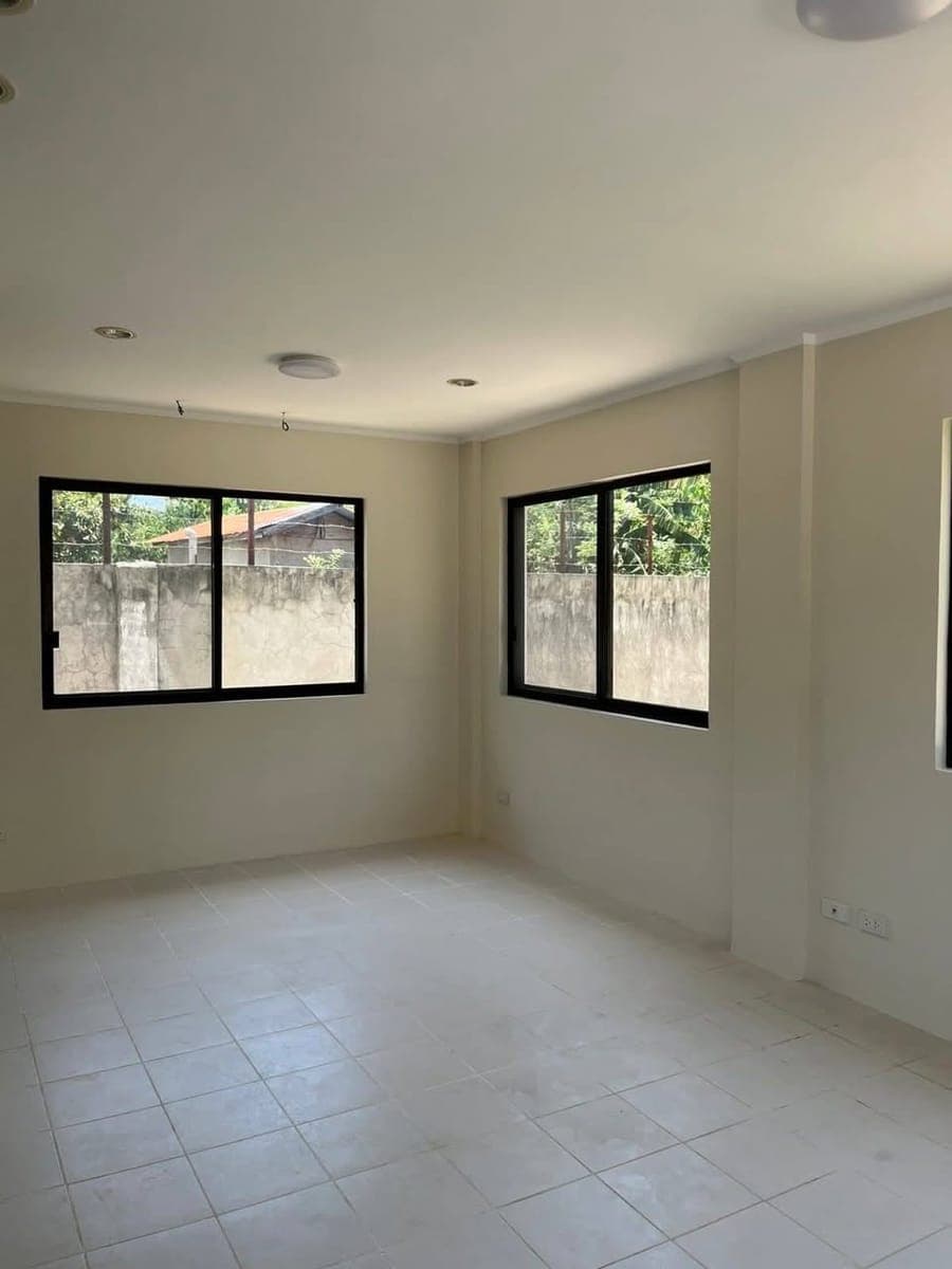 Available Now!! 2 Storey House - photo 5