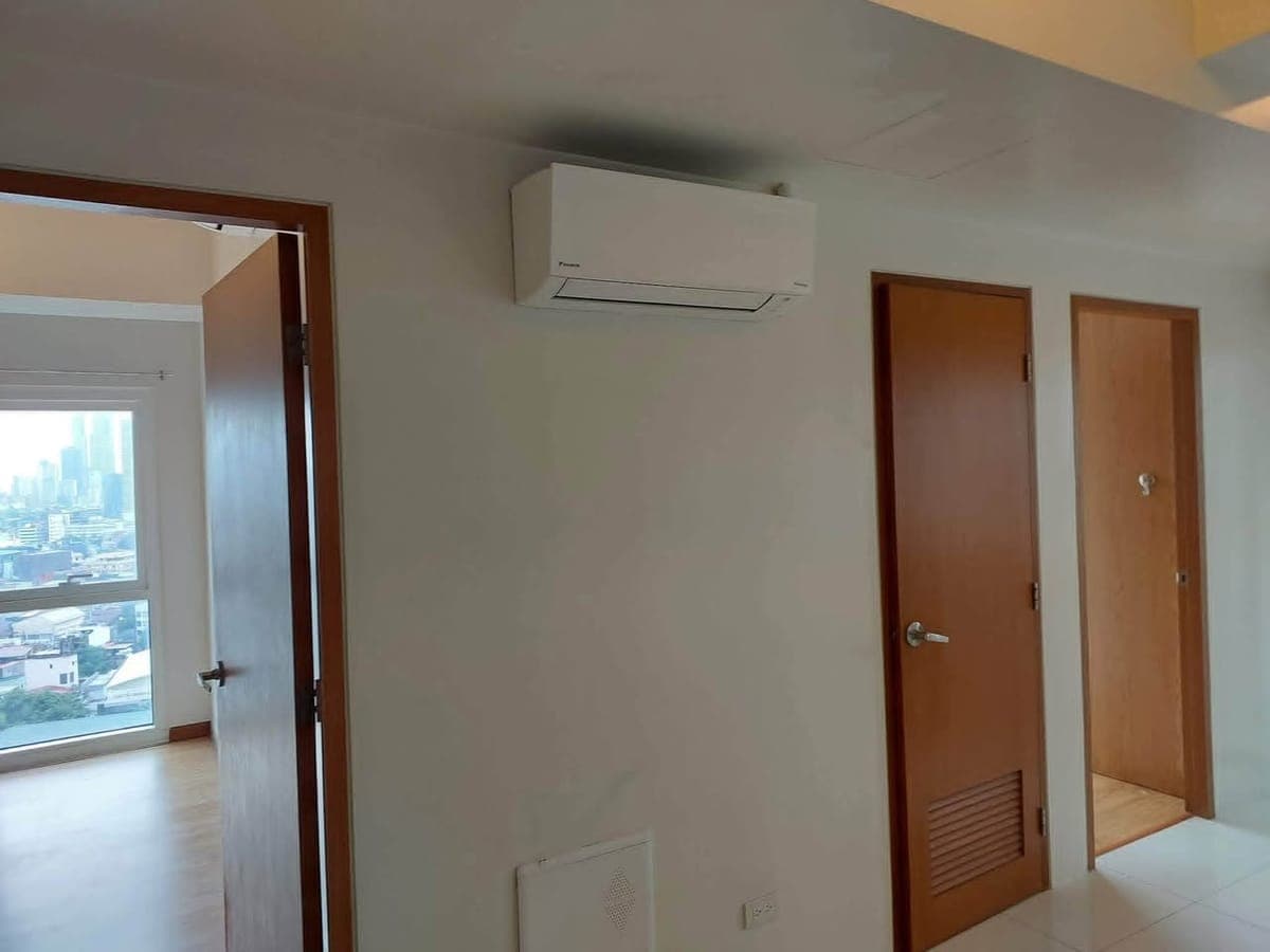 For Lease - photo 2