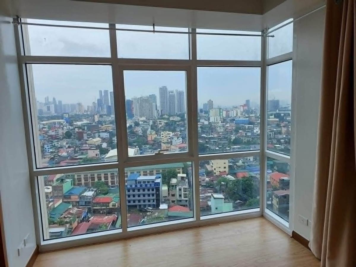 For Lease - photo 5