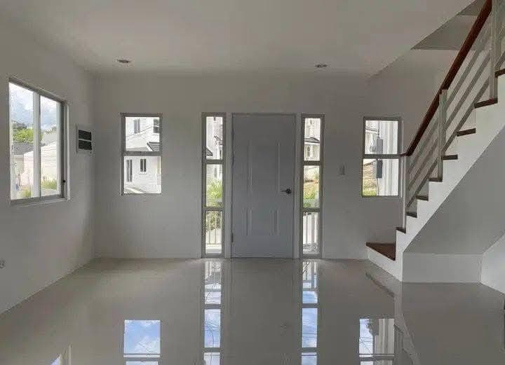 𝐅𝐎𝐑 𝐑𝐄𝐍𝐓: BRAND NEW DIAMOND DUPLEX - photo 2