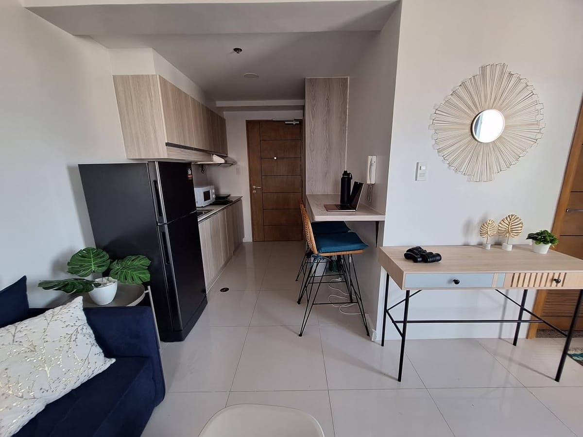 For Rent: Spacious Studio Taft East Gate Cebu Business Park - photo 3