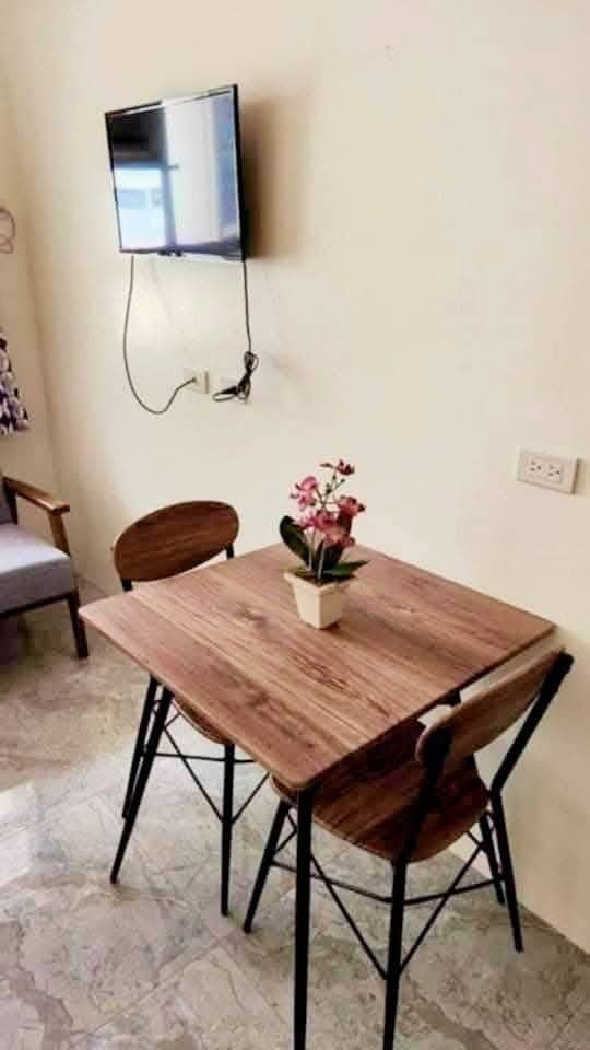 18K Furnished Condo Studio for Rent in LA Guardia Flats 2 Lahug with Balcony Walking Distance to USPF, JY & IT Park - photo 5