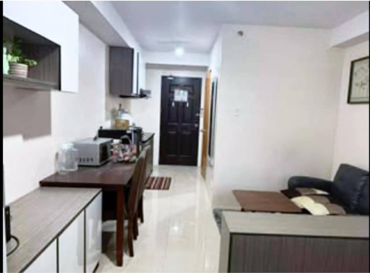 For RENT: Fully Furnished - photo 1