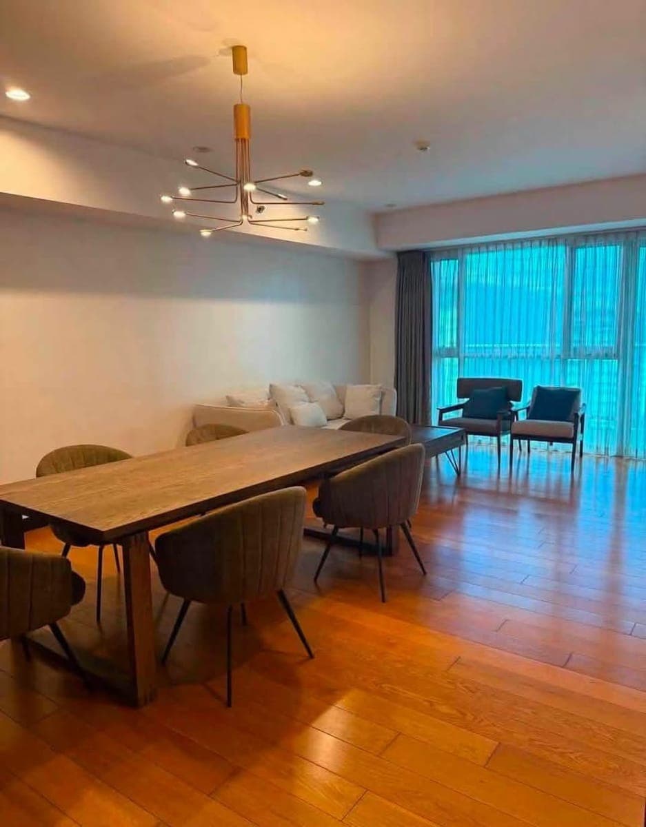 For Rent 2Br in West Tower Serendra BGC - photo 2