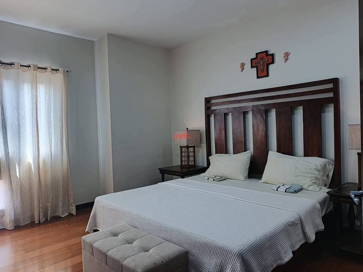 6 Bedrooms House for Rent - photo 2