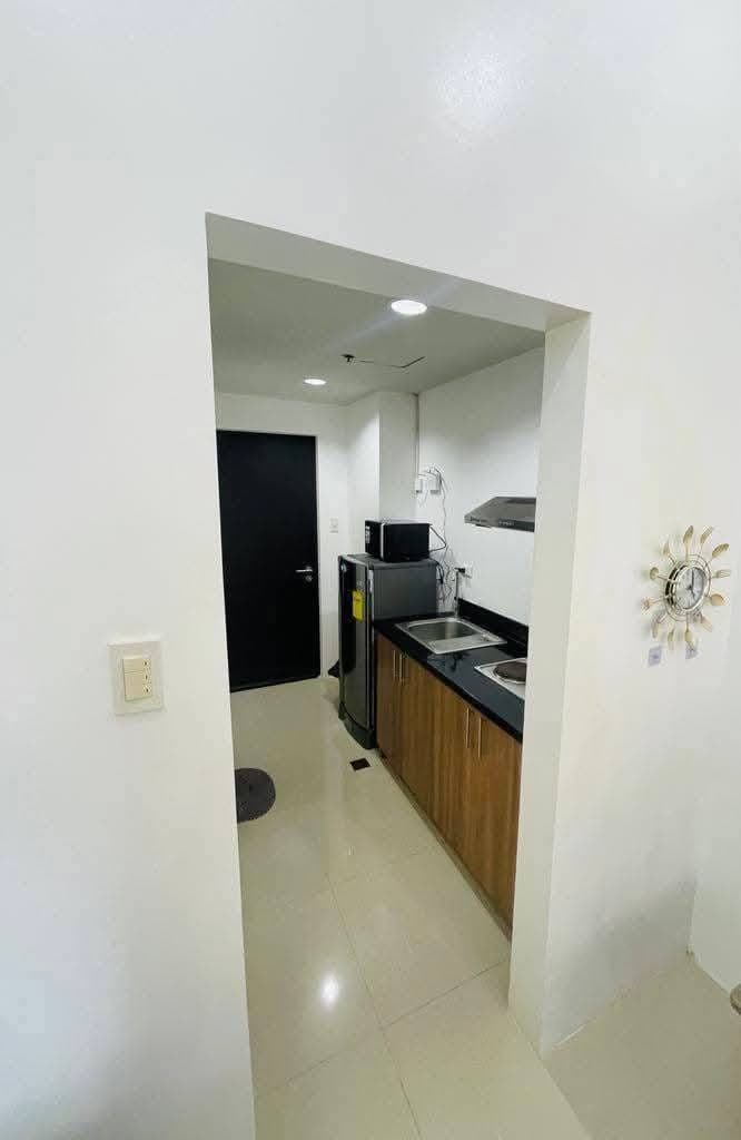 City Soho Condo for rent - photo 4