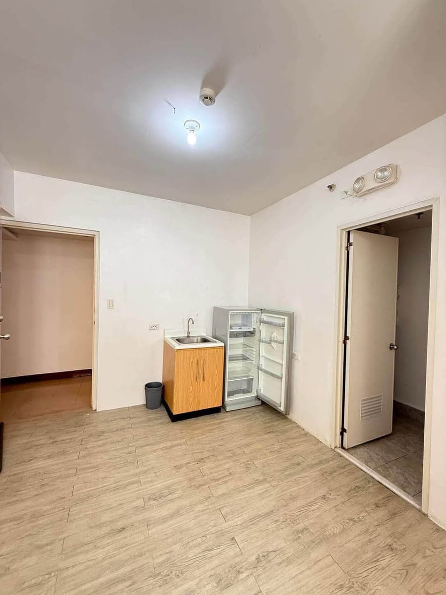 1 Bedroom Condo Unit for Rent - photo 3