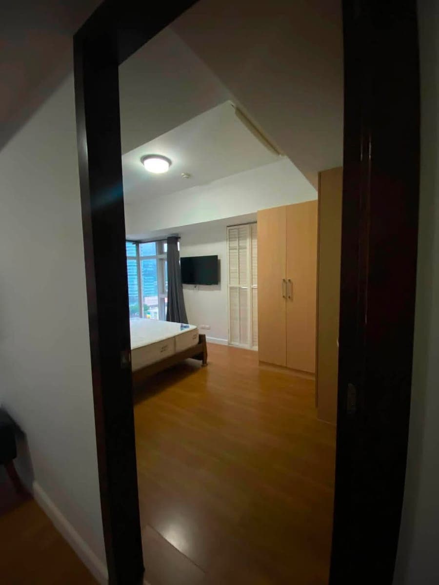 ‼️FOR LEASE🏢Two Meridien, 31st floor, 26th Street, Bonifacio Global City, Taguig City, Metro Manila - photo 2