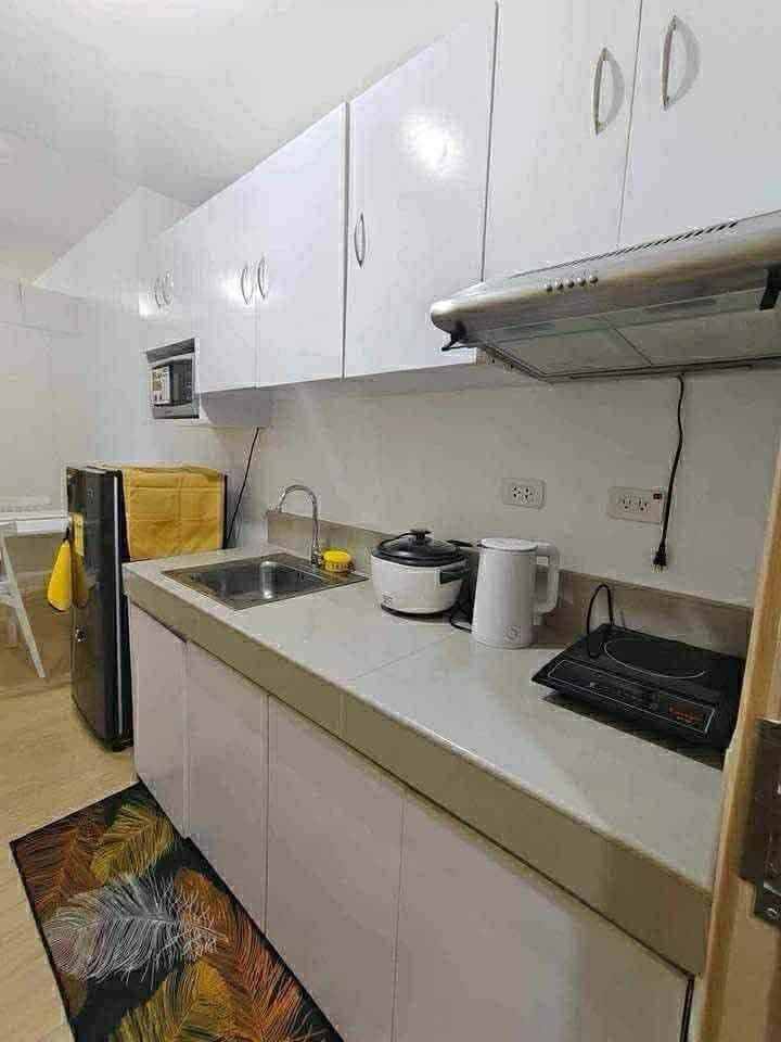 For Direct Client Pls ! For Rent Trees Residence in SM Fairview QC - photo 1