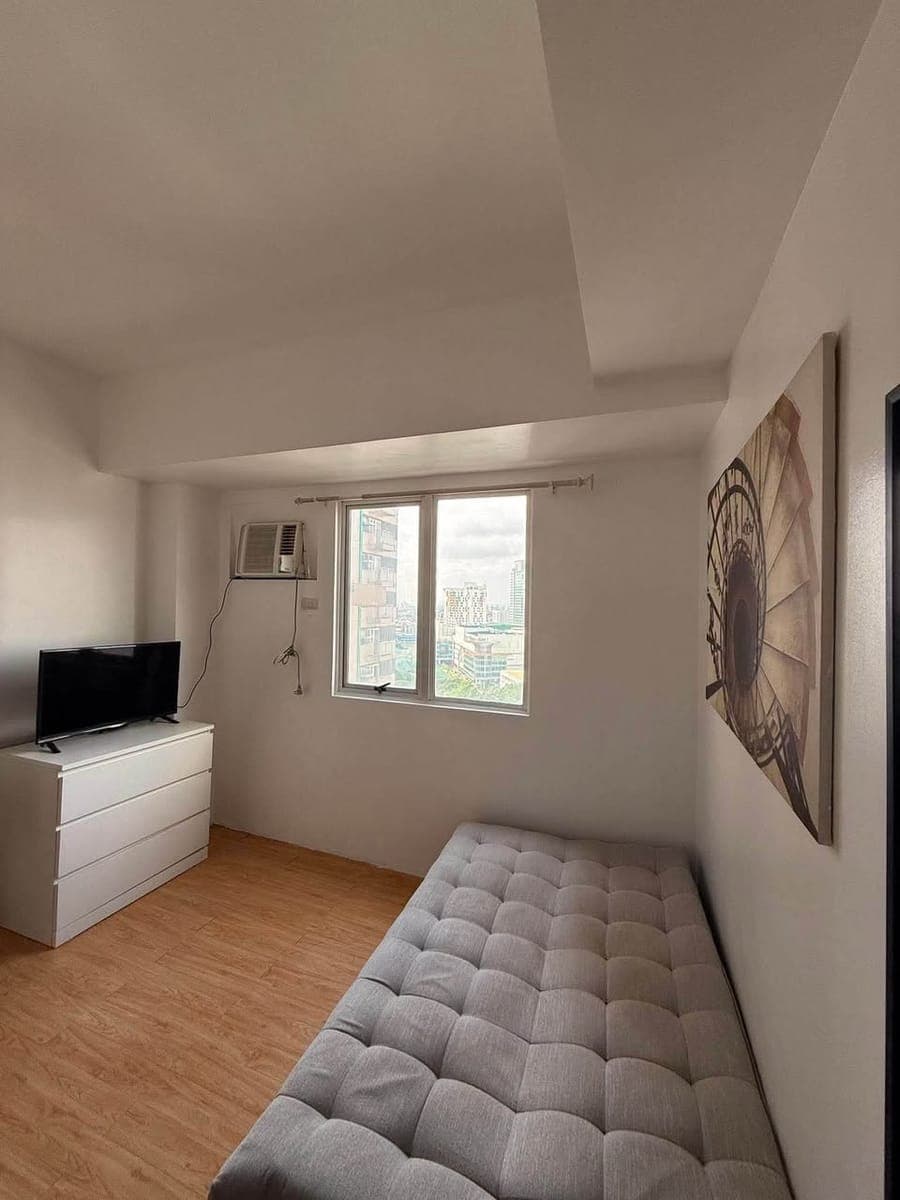 Studio Condo Unit for Rent - photo 2