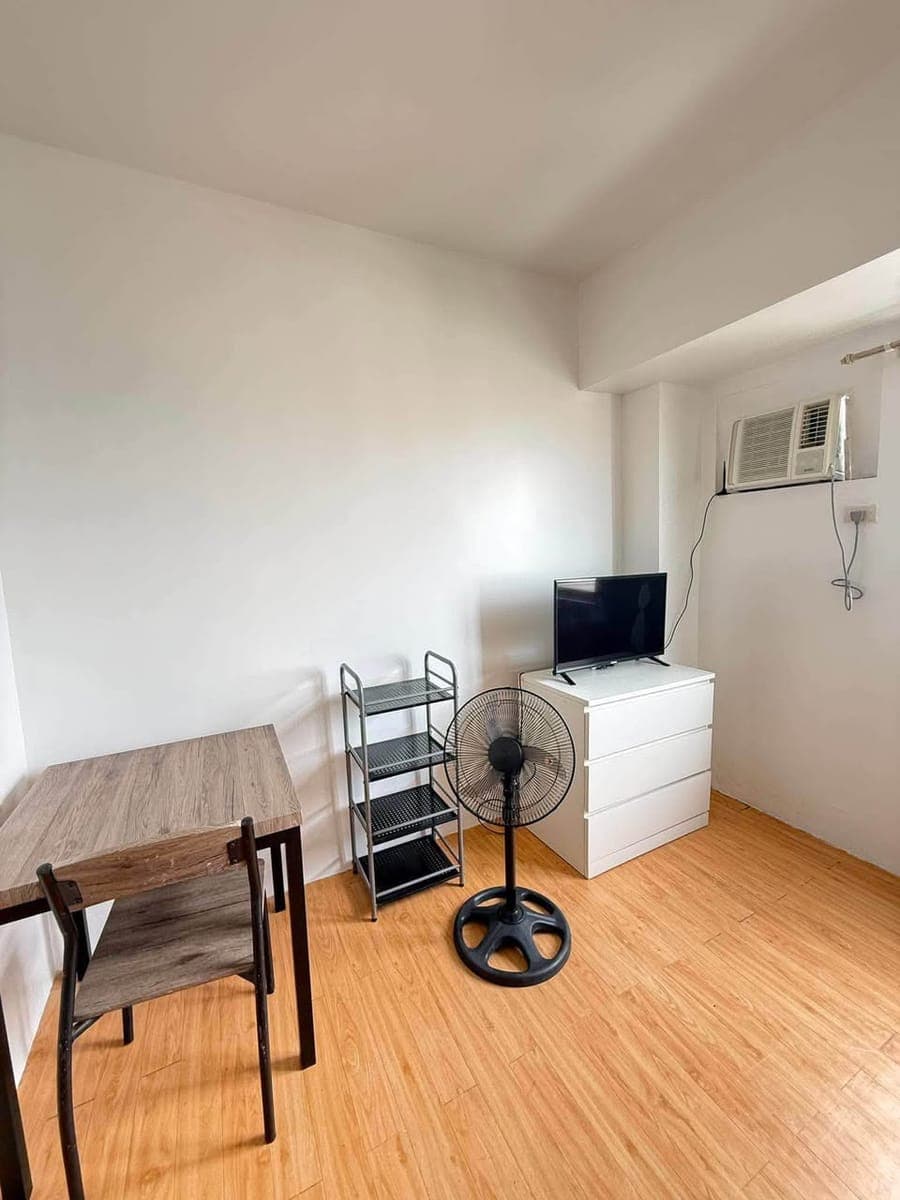 Studio Condo Unit for Rent - photo 3