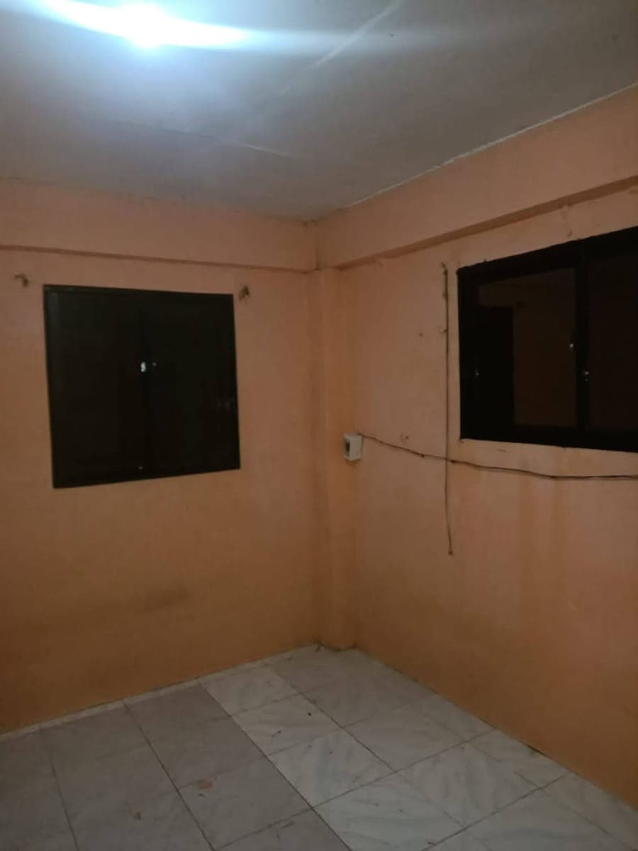 Room for rent 2 bedroom  9500k  2flor sub meter water  Own  meter  ilaw  provide air con  motor park... - photo 1