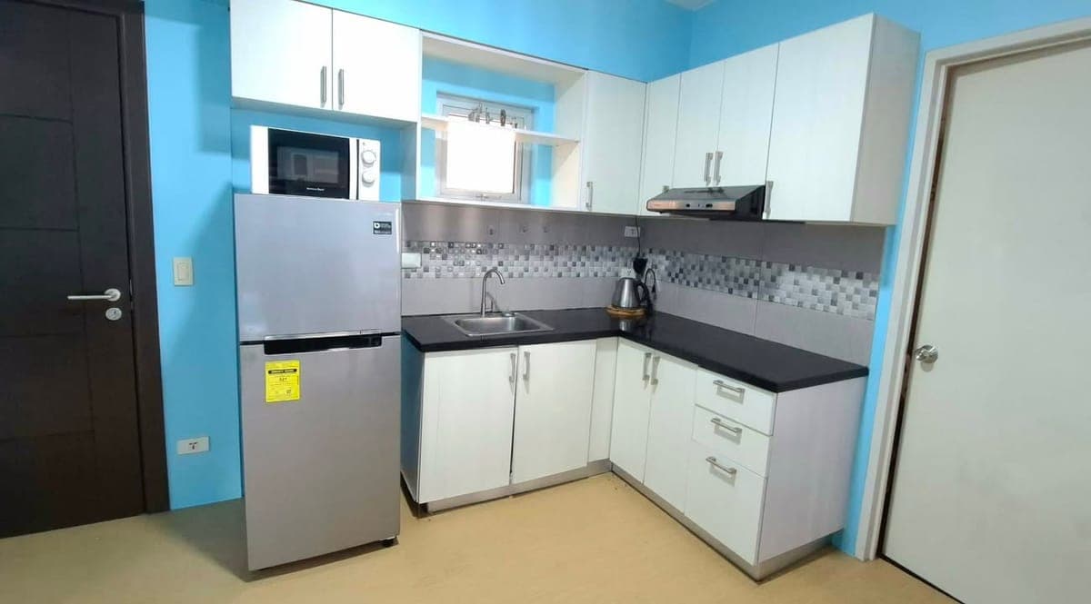 FOR RENT | EXECUTIVE STUDIO (End Unit) | Fully Furnished - photo 3