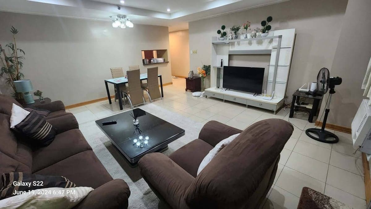 • FOR RENT! Available Now in Ermita Manila! - photo 5