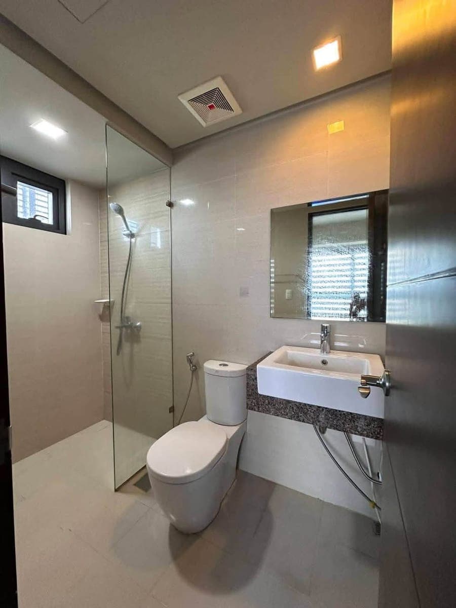 ‼️FOR LEASE🏢Uptown Ritz Residences, Walking distance in Uptown Mall, BGC - photo 3