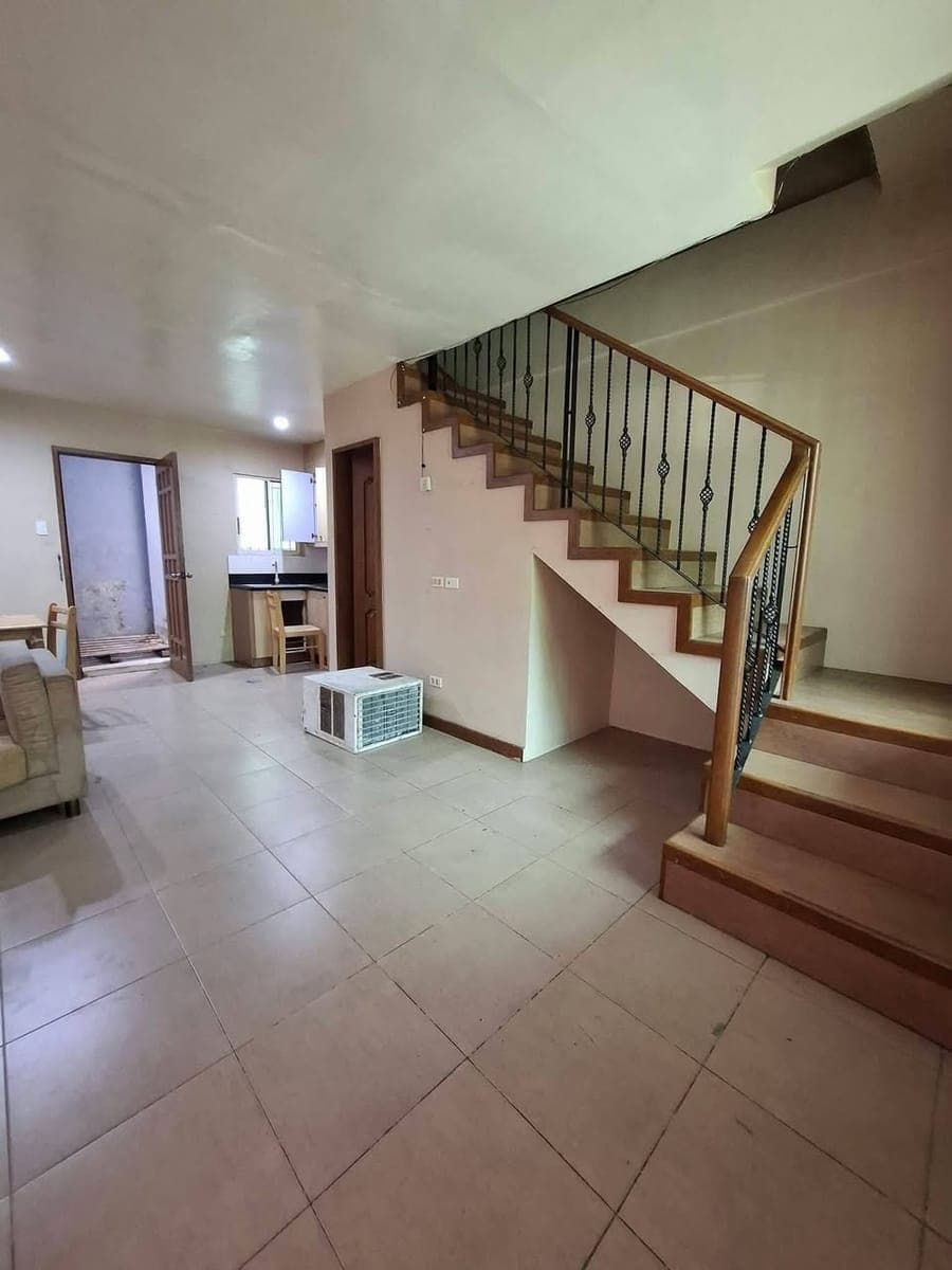 👉 FOR RENT: Semi-furnished Townhouse unit in Cebu City - photo 1