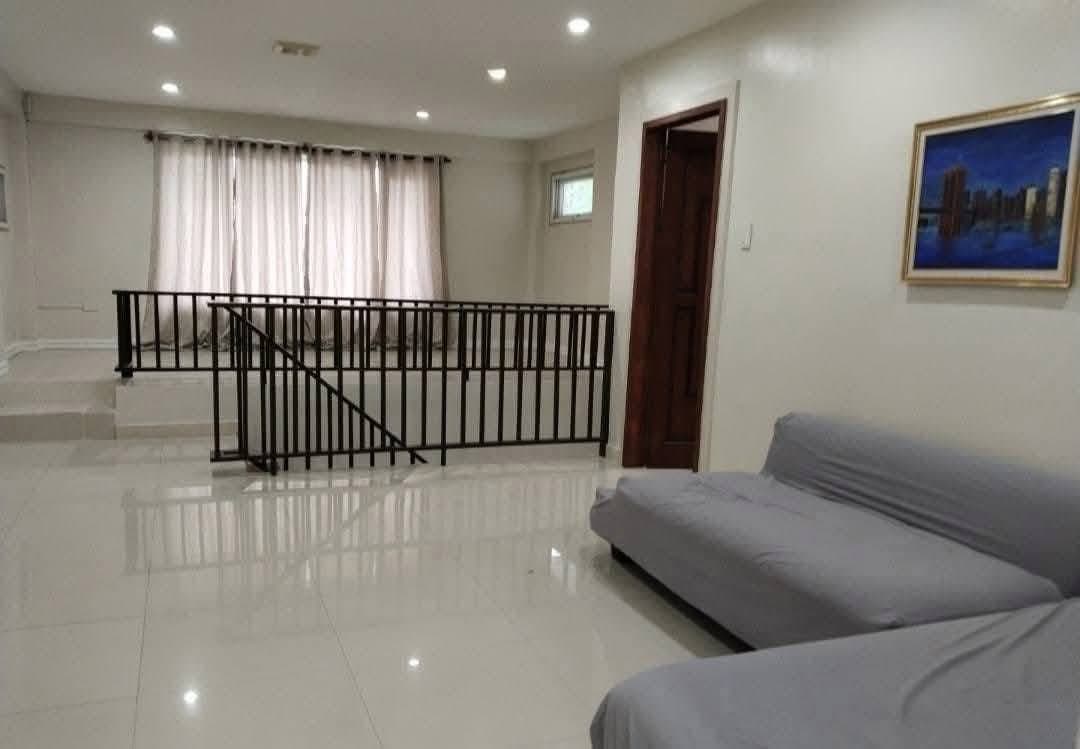 FOR RENT – WELL-MAINTAINED HOUSE WITH POOL - photo 2
