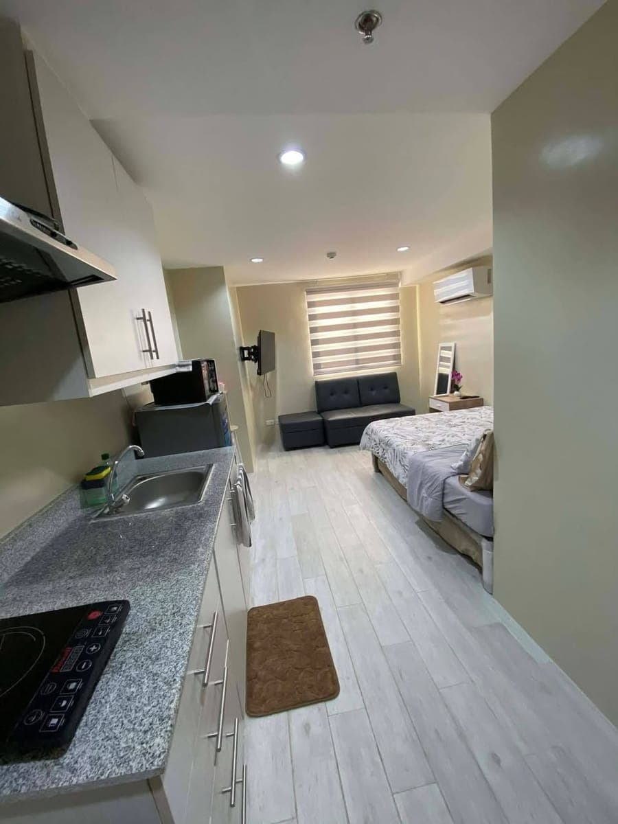 Condo Unit @Cityscape Grand Tower - photo 2