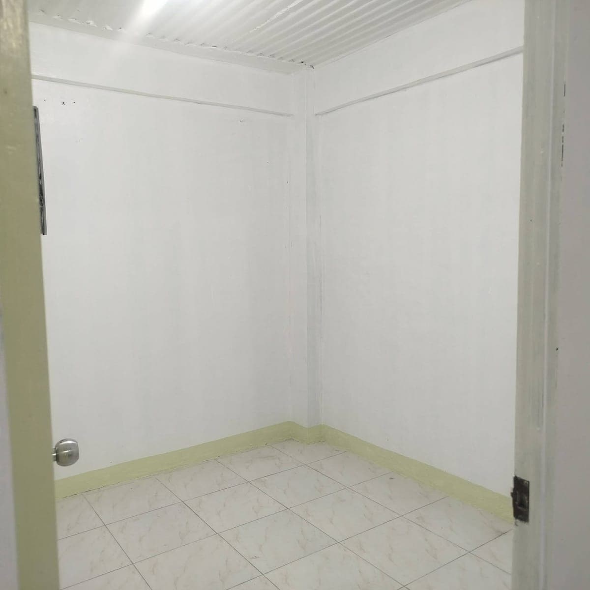 Room for Rent - photo 2