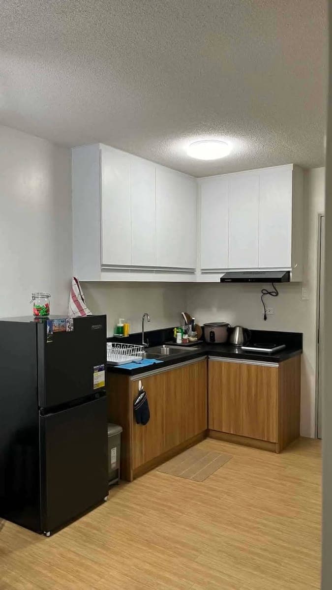 🏡 FOR RENT | FULLY FURNISHED 2-BEDROOM CONDO - photo 3