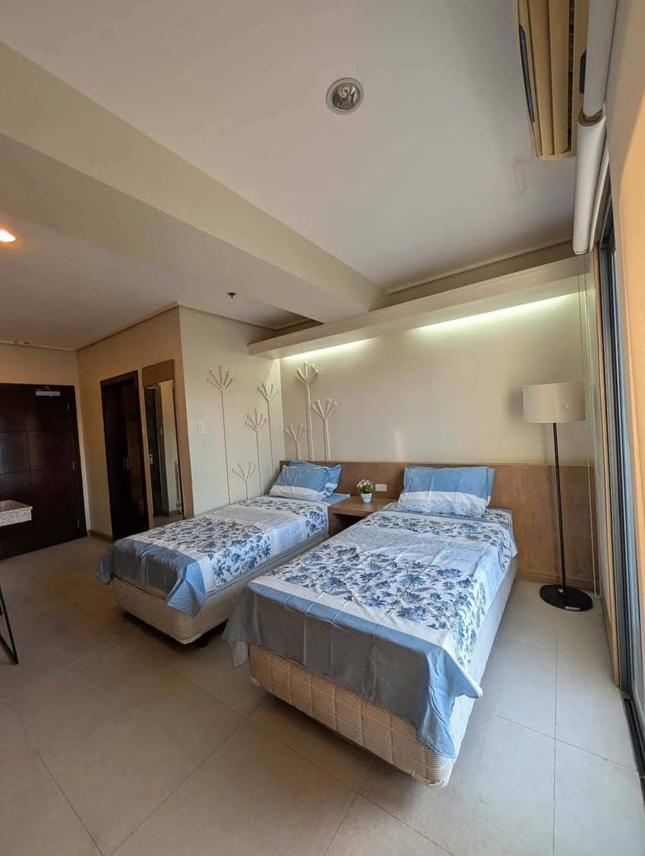 Studio Condo Unit near Velez College, Velez Hospital and CIM with own balcony. ₱18k monthly - photo 2