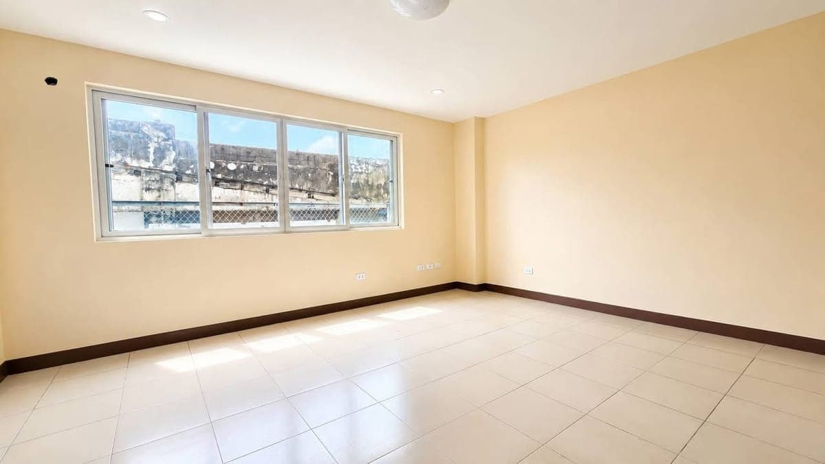 🏡 FOR RENT — Unfurnished 2BR Flat in the Heart of Banilad - photo 3