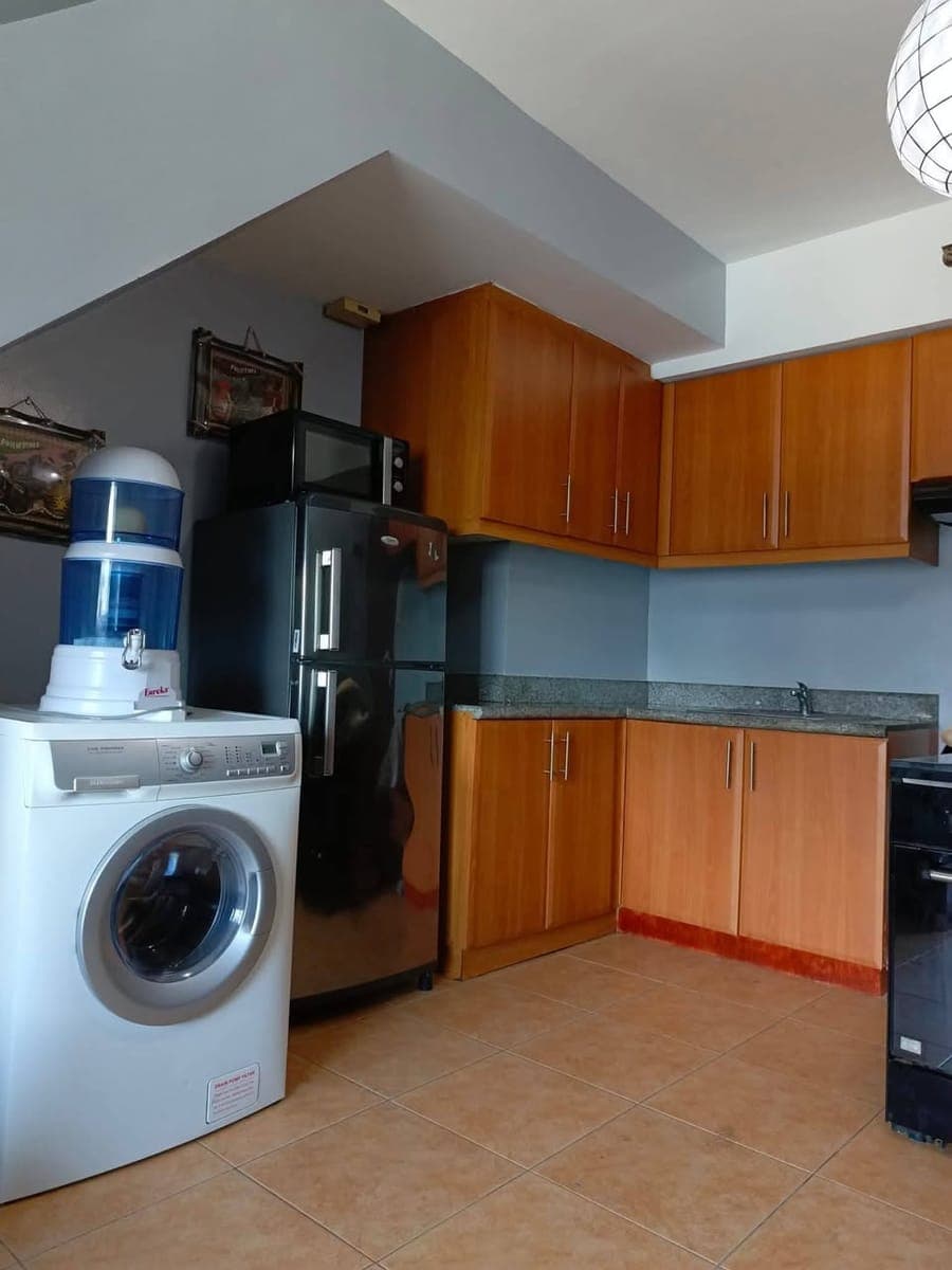 For Lease - photo 1