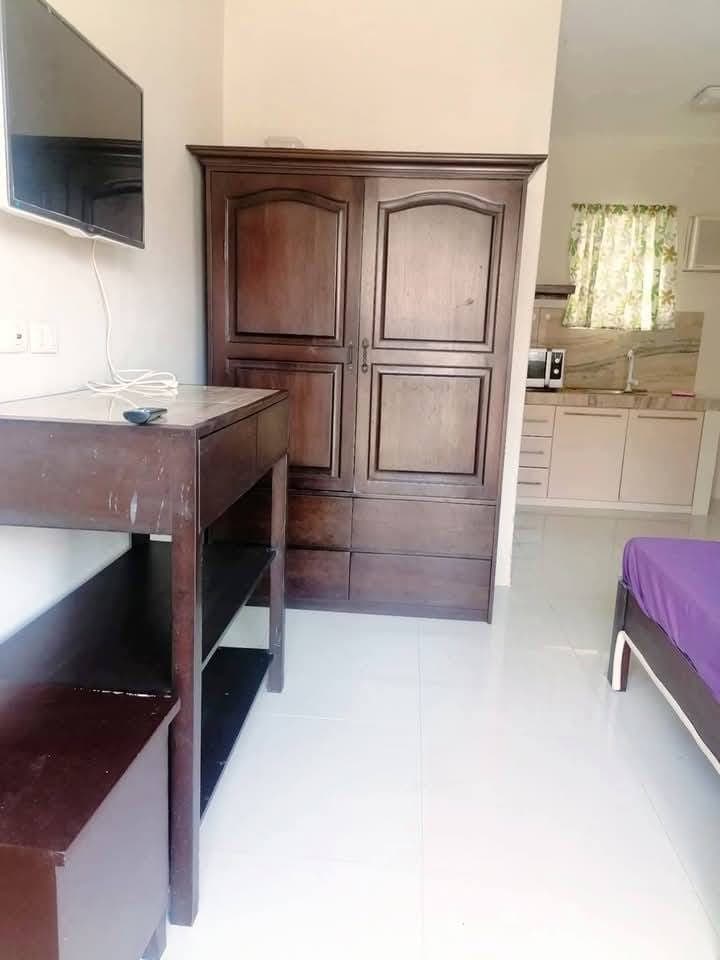 16K SEMI-FURNISHED STUDIO APARTMENT FOR RENT WITH PARKING IN LAHUG NEAR JY - photo 3