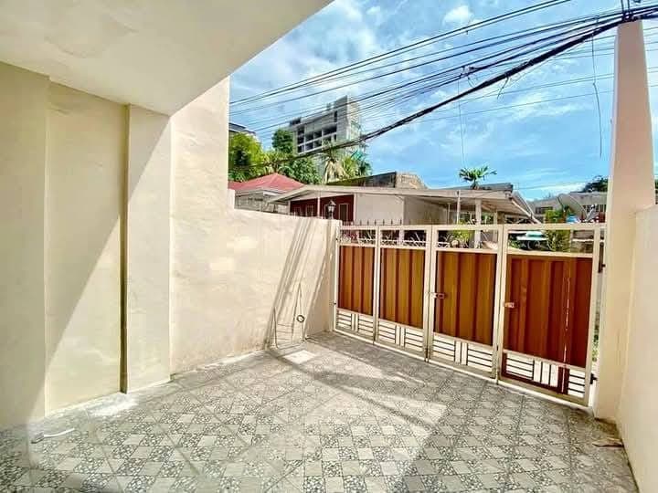 ‼️24K 2 Storey 3BR Apartment For Rent in Banawa Cebu City‼️Near MHAM/Gillesania 1 Ride Going Capitol... - photo 2