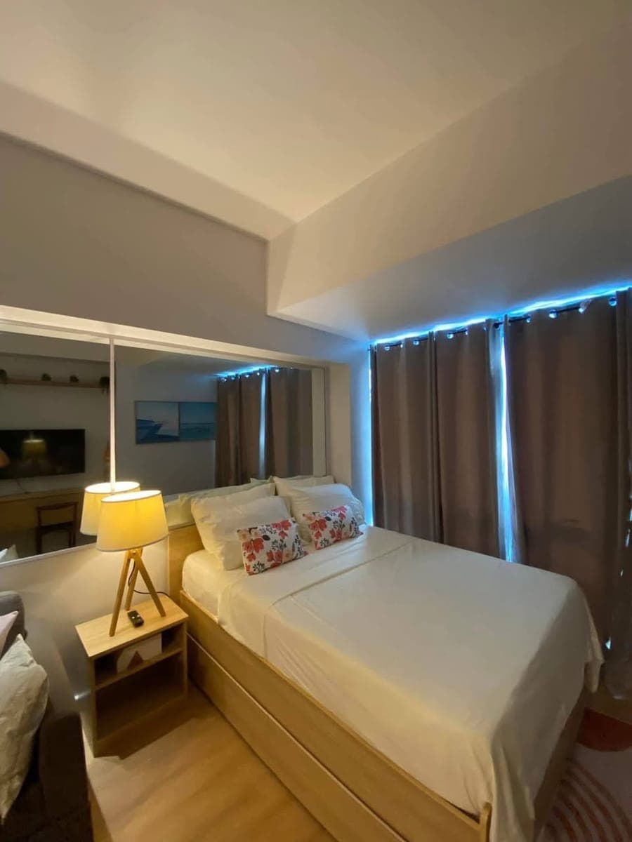 FOR RENT: Fully Furnished Studio Unit - photo 5