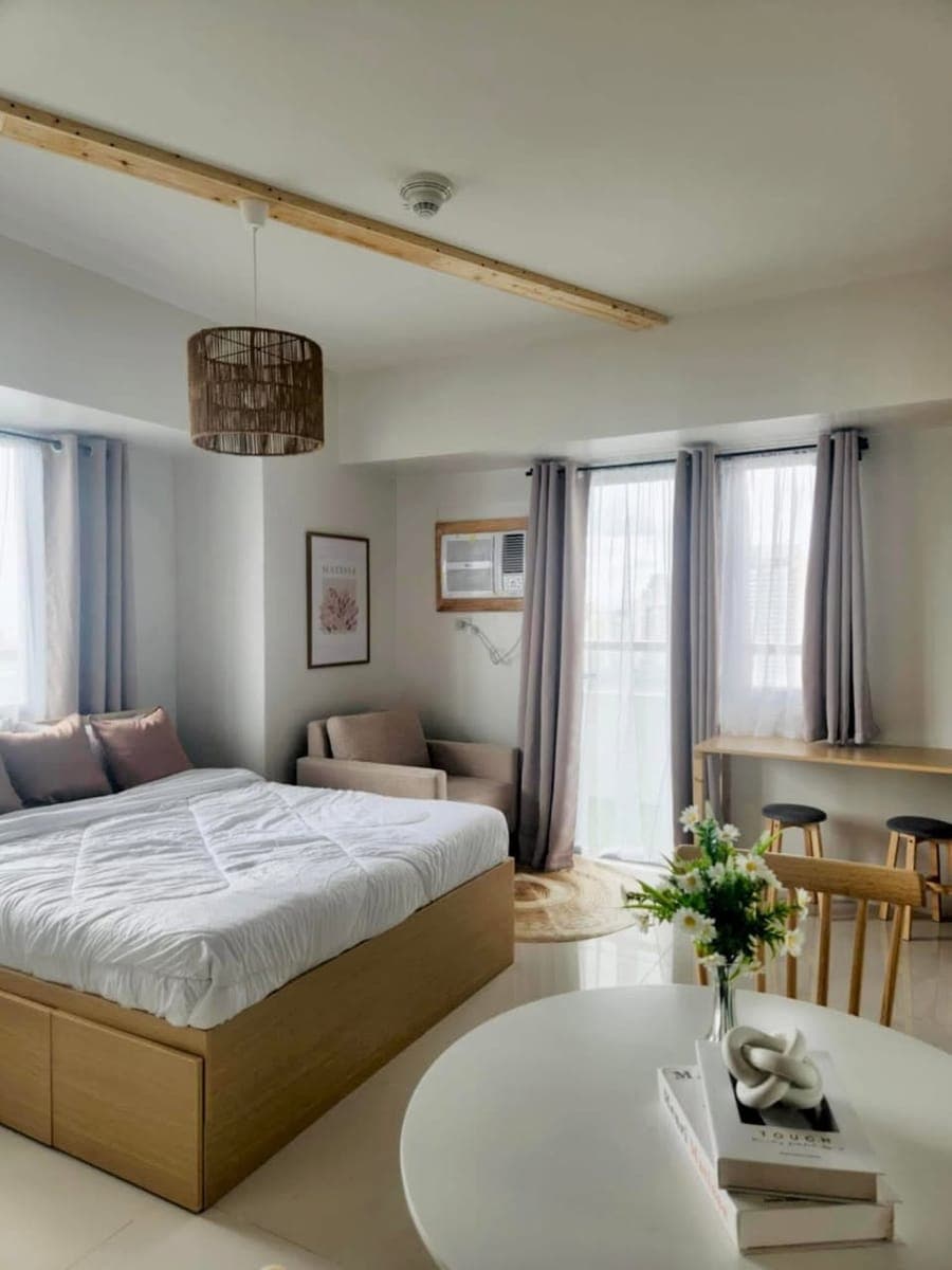CONDO UNIT FOR RENT - photo 1