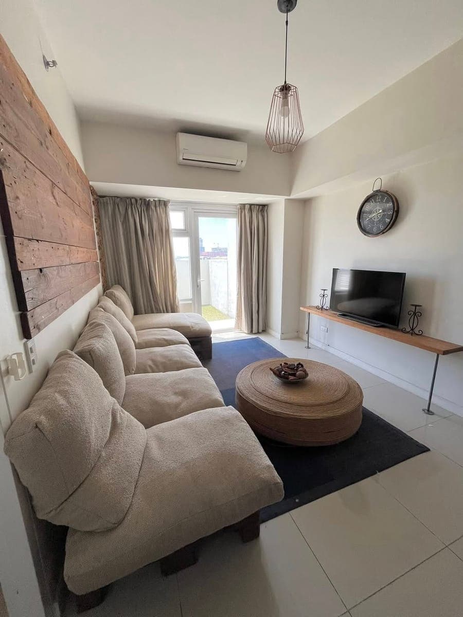 50 sqm one bedroom unit with balcony in Cebu Business Park. At 45k including dues. - photo 4