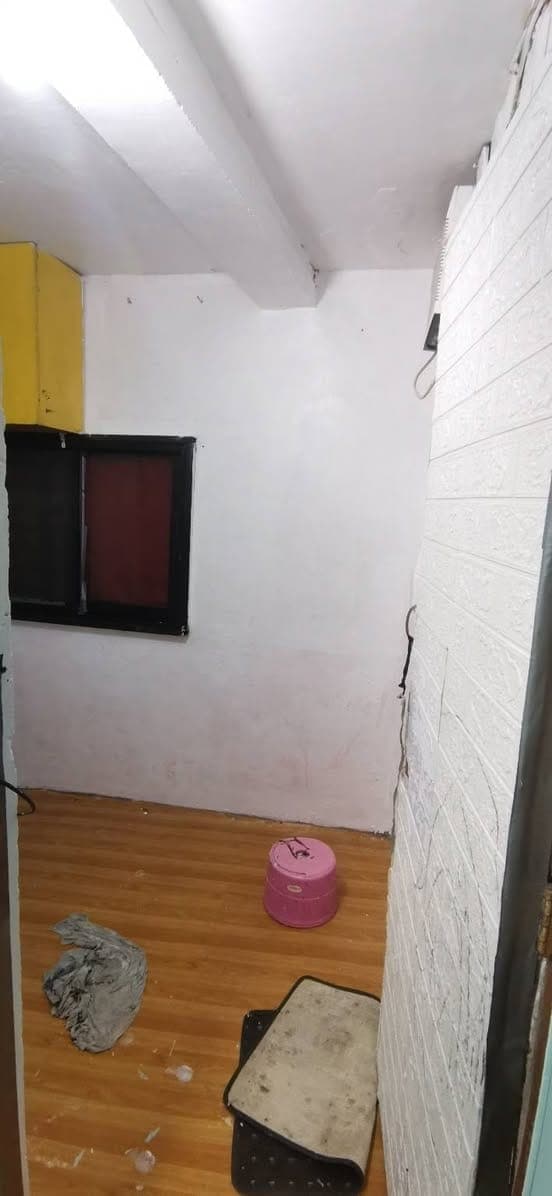 Php9k 48 b dayap st western bicutan taguig no parking 1 room kitchen and cr - photo 3