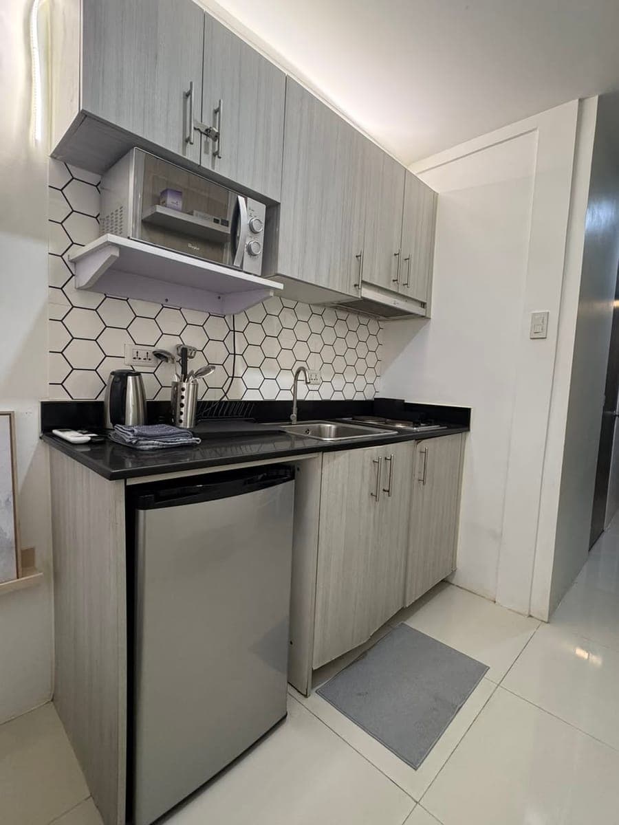 Fully Furnished Studio Condo Unit For Rent - Unit 5111 (51st Floor) Green Residences - photo 4