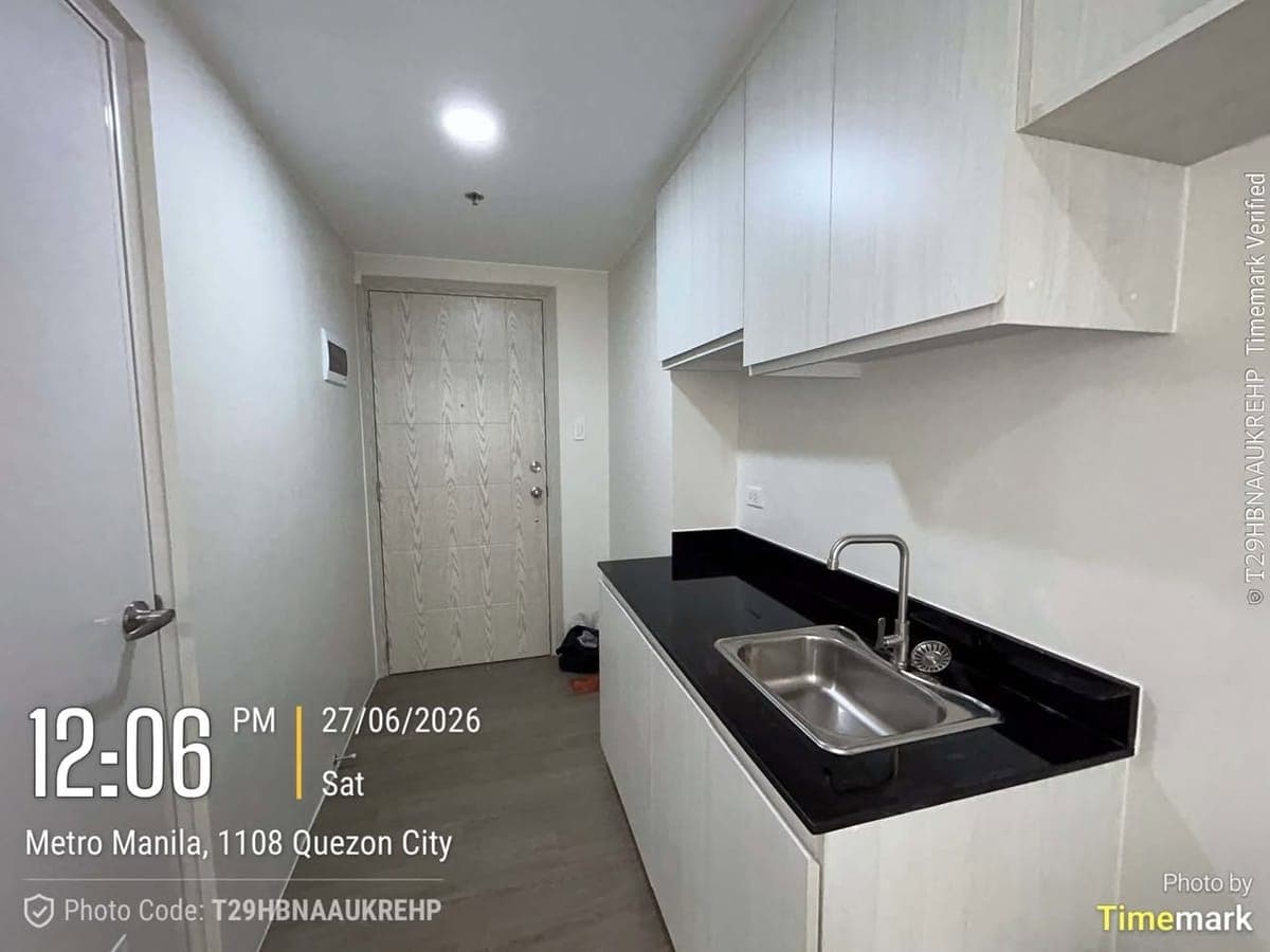 CONDO FOR RENT ( BARE UNIT) - photo 2