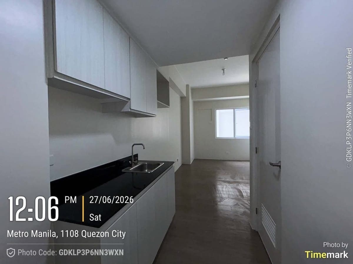 CONDO FOR RENT ( BARE UNIT) - photo 4