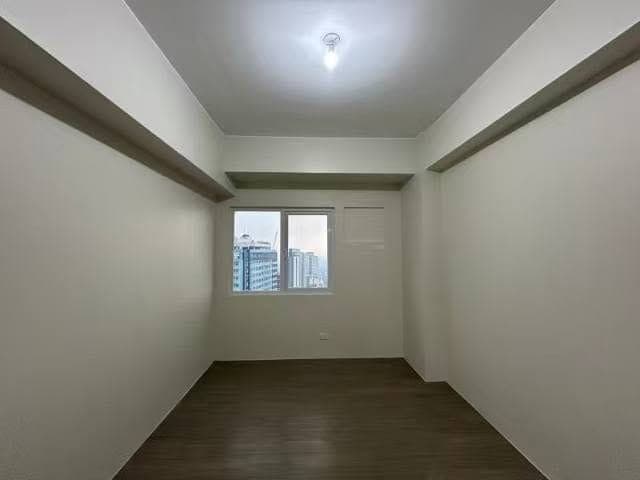 QUEZON CITY |  Condo for Rent - photo 2