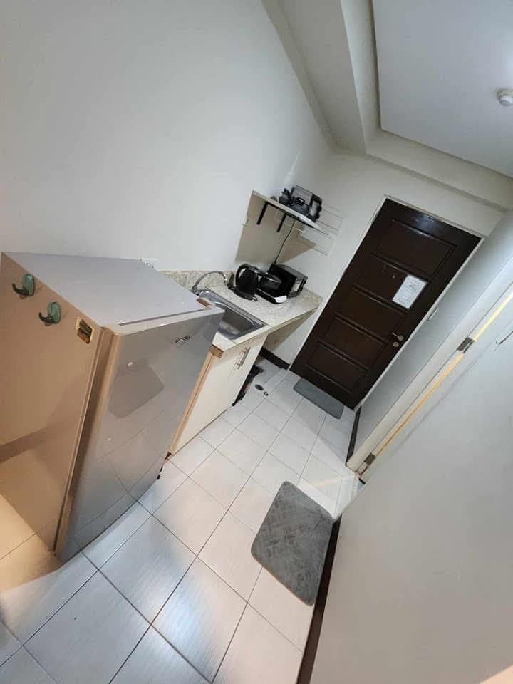 Persimmon Studio for rent- 16k including condo dues and FREE WIFI, POOL AND GYM USE‼️ - photo 4