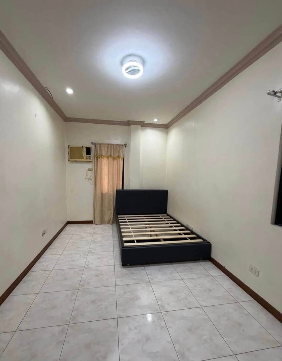 Duplex House For Rent Banilad Cebu City - photo 3