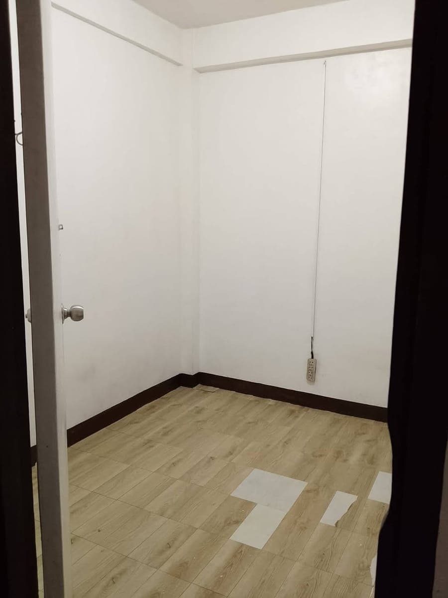 ROOM For Rent - photo 1