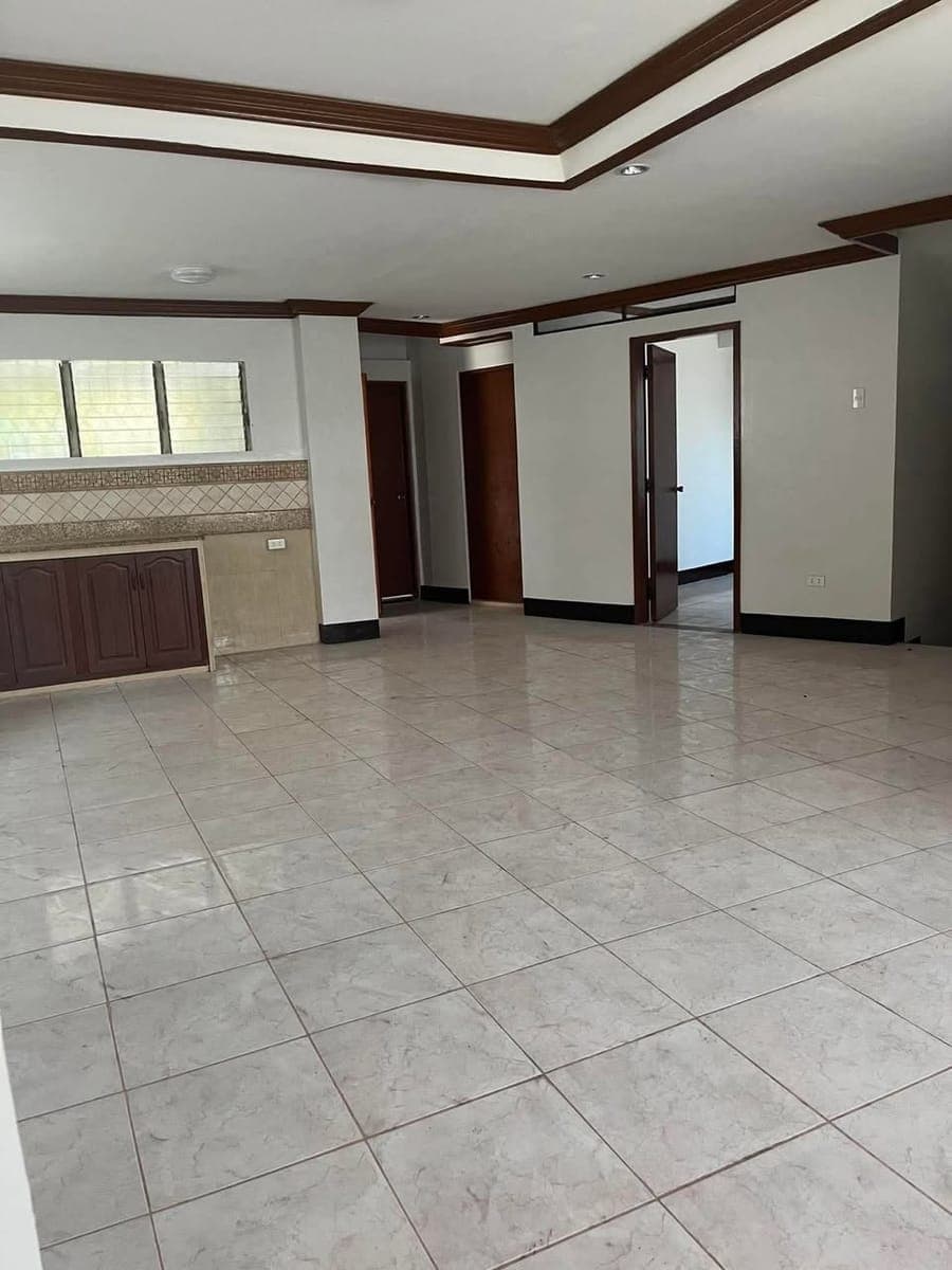🏡 𝐇𝐎𝐔𝐒𝐄 𝐅𝐎𝐑 𝐑𝐄𝐍𝐓 𝐈𝐍 𝐁𝐀𝐍𝐀𝐖𝐀, 𝐂𝐄𝐁𝐔 𝐂𝐈𝐓𝐘 🏡 - photo 5
