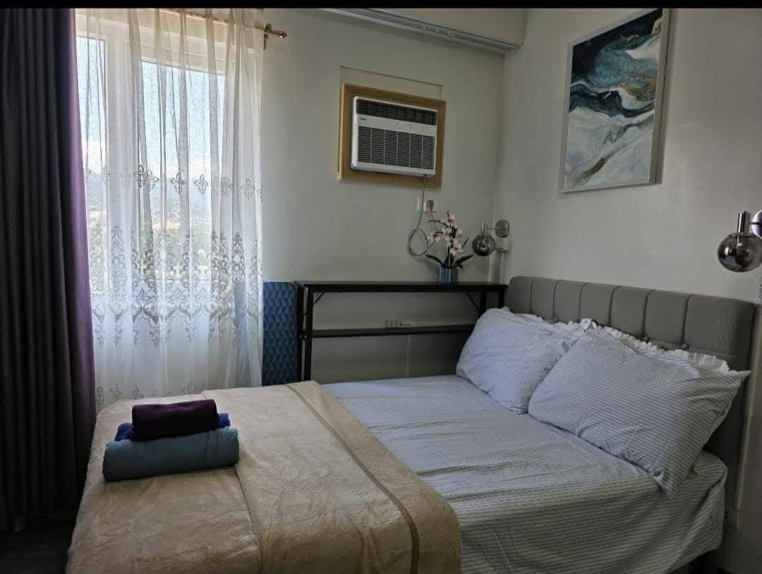 RPH-PL10535- FOR RENT – SYMFONI BOSSA TOWER 2,8th floor Nichols Heights, Guadalupe Cebu City - photo 1