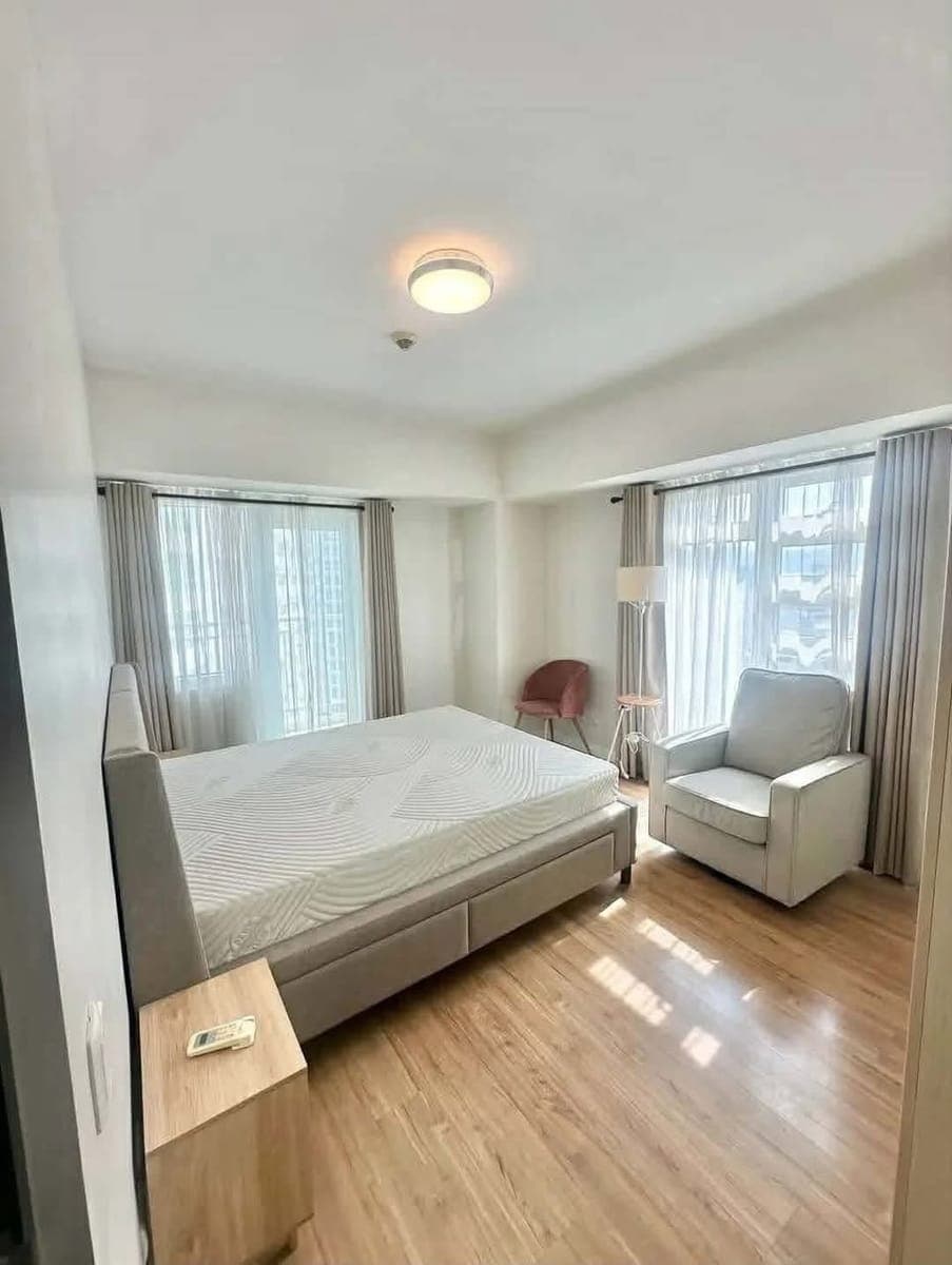 2 Bedroom Unit with Balcony at Solinea Tower 1 - photo 2