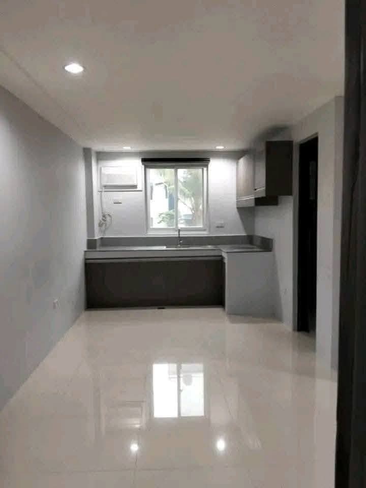 Studio Condo Unit for Rent in Taguig - photo 5