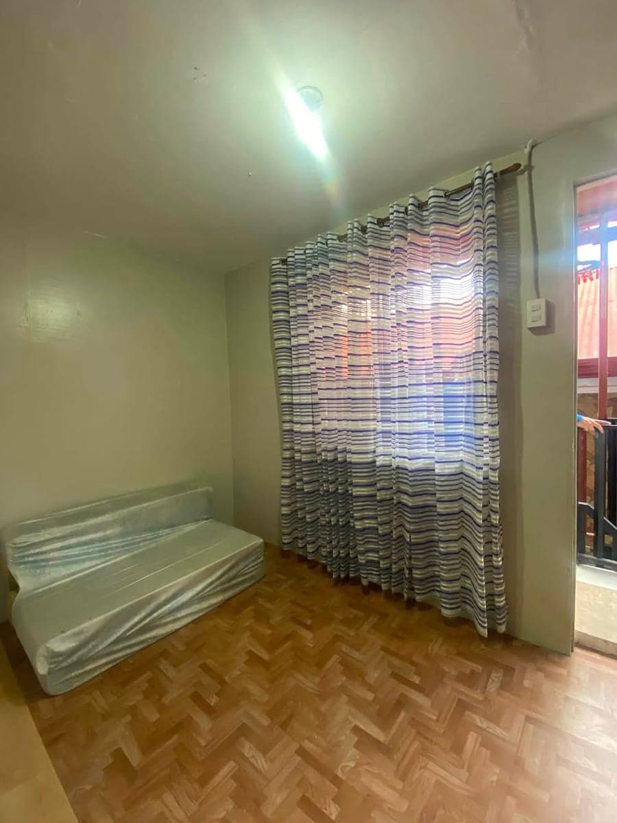 ROOM FOR RENT - photo 1