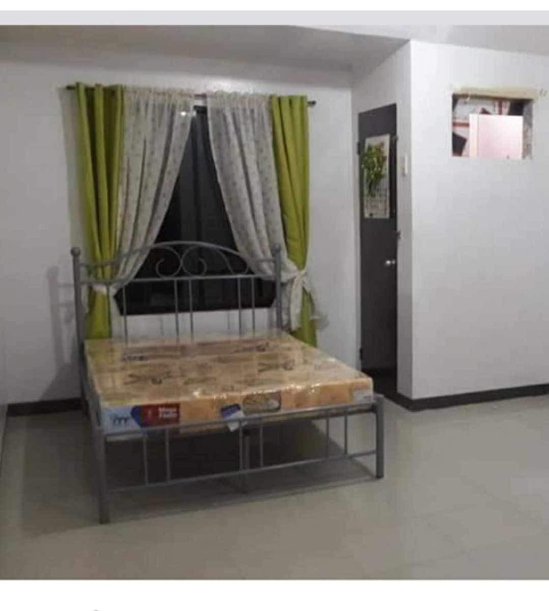 For Rent 25 sq.meter at Tisa Labangon near Schools,Malls,Banks ,Market overlooking at 4th flr. Well ventilated . - photo 4