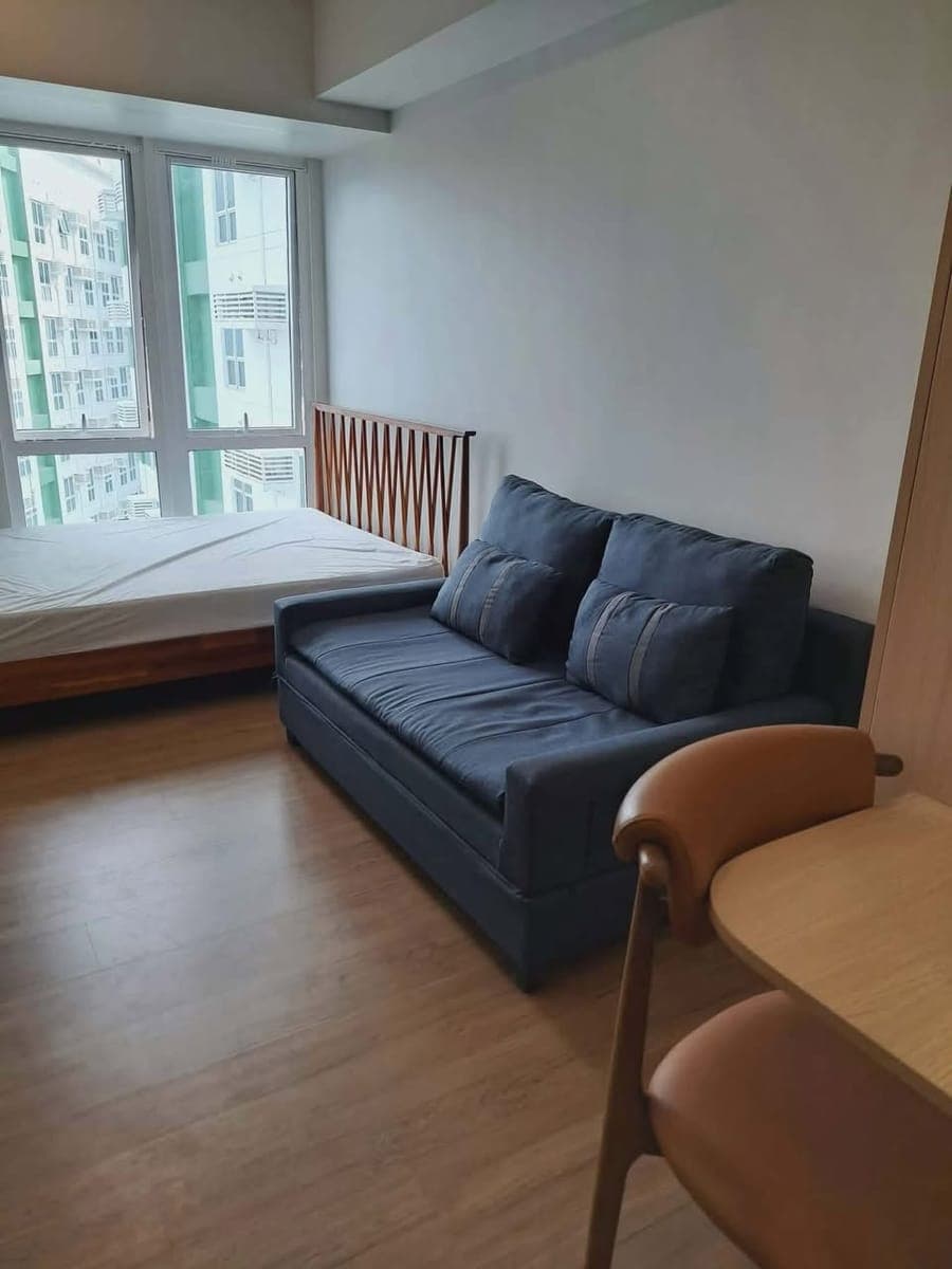 3 units available - photo 1
